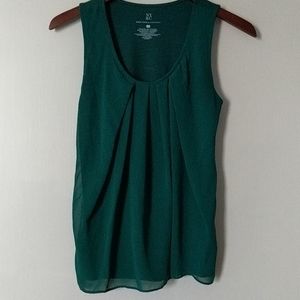 Green NY&Co flowy front top